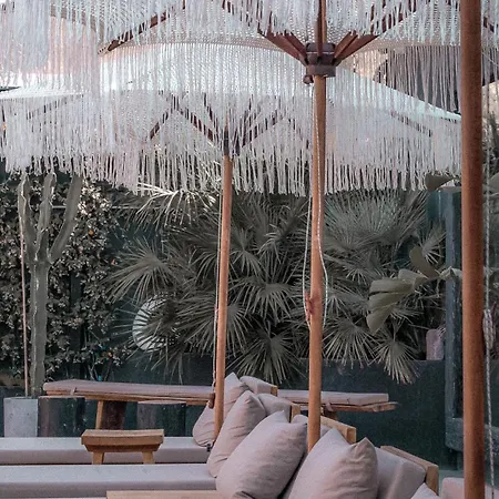 The Local House * ألاتشاتي