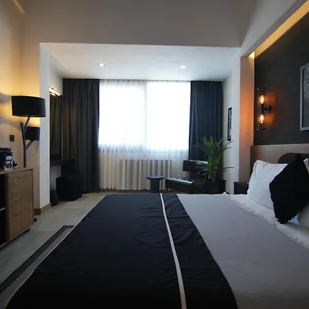 The Local House Otel *